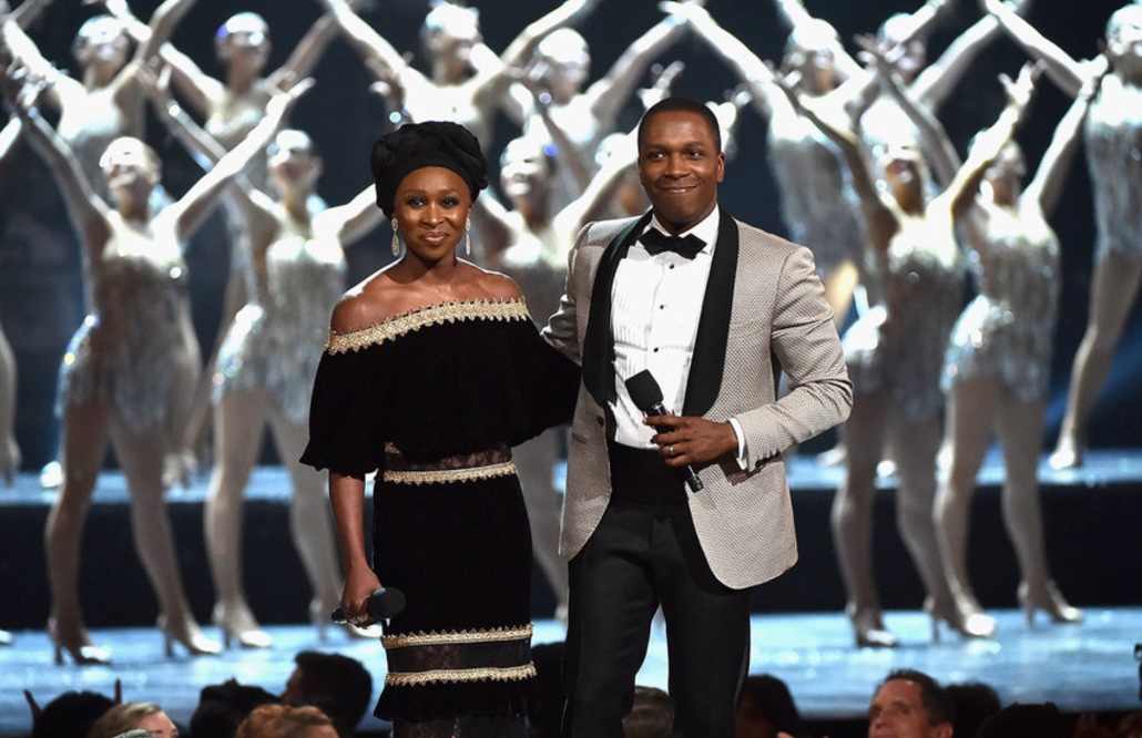 Cynthia Erivo (left) and Leslie Odom J. performing at the 2017 Tony Awards.